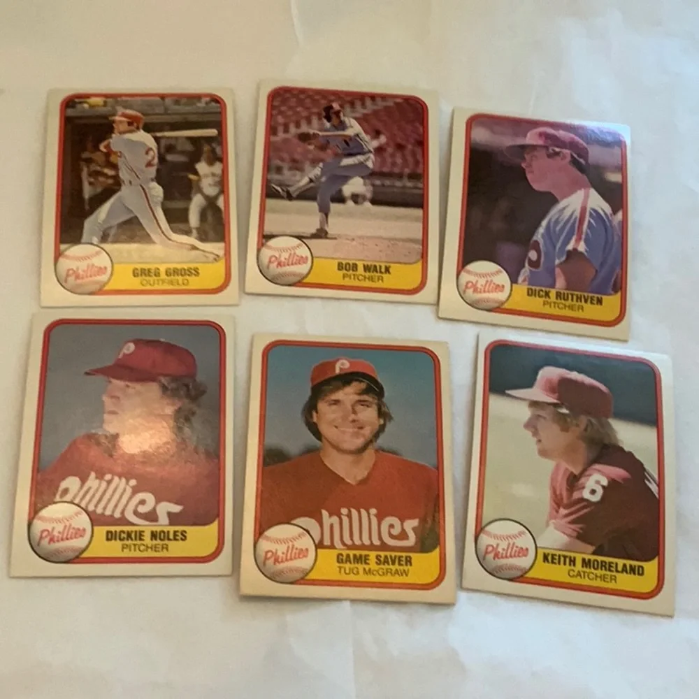 Bundle of Baseball Cards Lot 29**